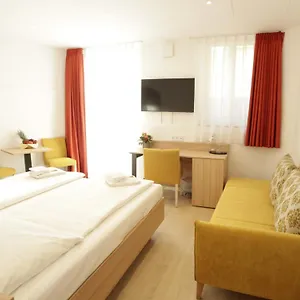 Adria Hotell